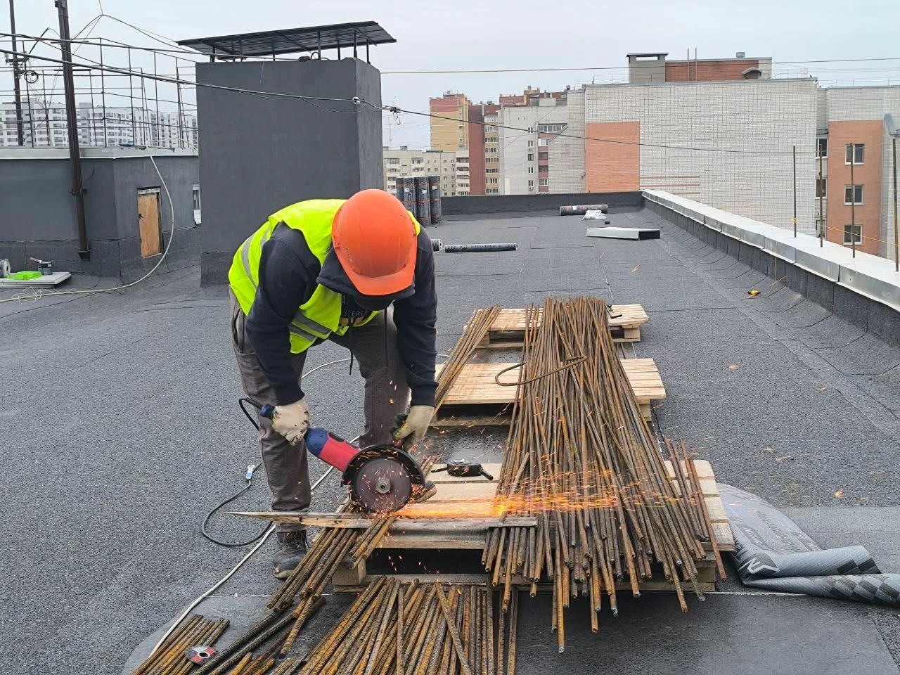  Более 3 с половиной тысяч работ и услуг по капремонту выполнят в регионе до 2029 года